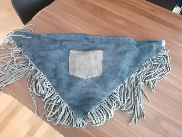 Borsa tracolla in pelle scamosciata con frange