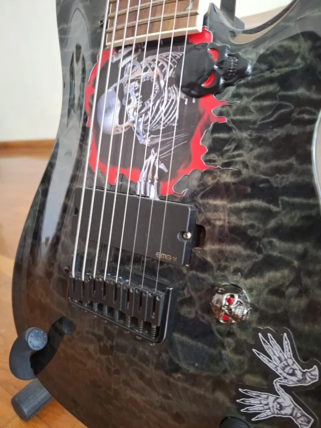 Jackson JS32 8 cuerdas modificada