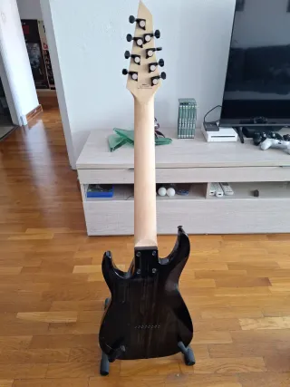 Jackson JS32 8 cuerdas modificada