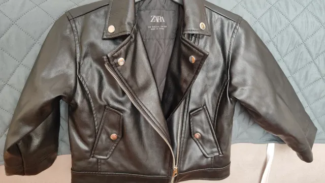 Cazadora niña polipiel negra 3-4 años