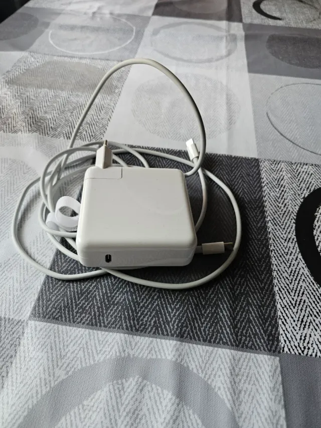 Cargador Apple MacBook  96 W..tipo C.....C