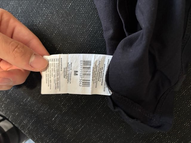 Camiseta manga larga gráfica