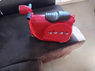 Maleta infantil correpasillos roja