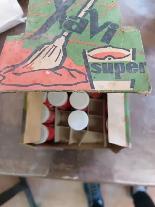 Super Tinte Rojo Xavi. Limpia Baldosas Antiguo