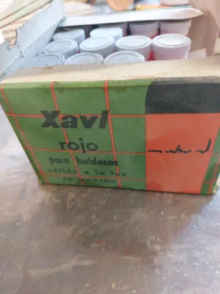 Super Tinte Rojo Xavi. Limpia Baldosas Antiguo