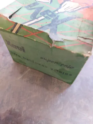 Super Tinte Rojo Xavi. Limpia Baldosas Antiguo