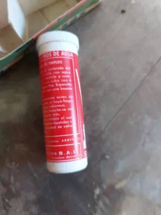 Super Tinte Rojo Xavi. Limpia Baldosas Antiguo