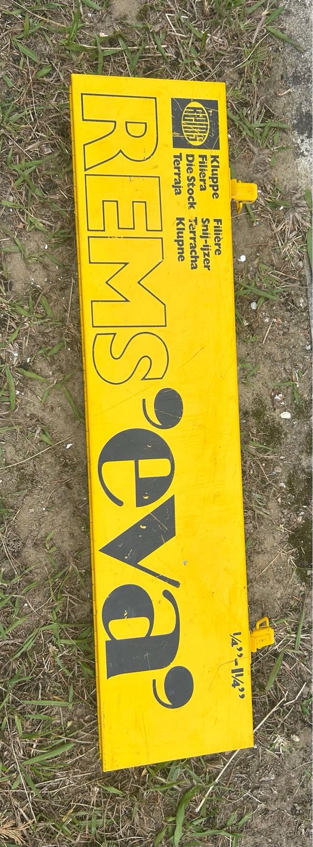 REMS Eva terrajas 1/2-1 1/4