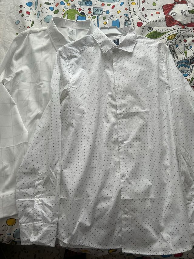 Lote 2 camisas blancas discretas