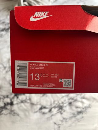 Nike Shox R4 Suede Blanco Goma