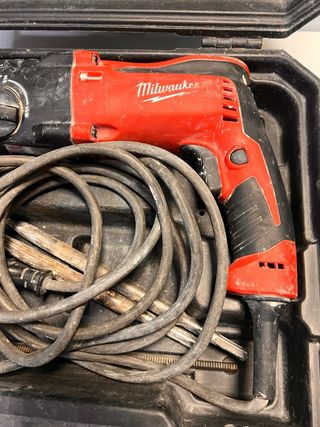 Taladro Milwaukee con maletín
