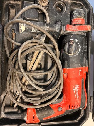 Taladro Milwaukee con maletín