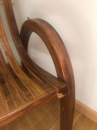 Silla de madera estilo colonial