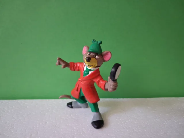 Figura PVC de Basile, el ratón detective.