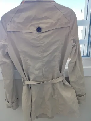 Gabardina beige Stradivarius