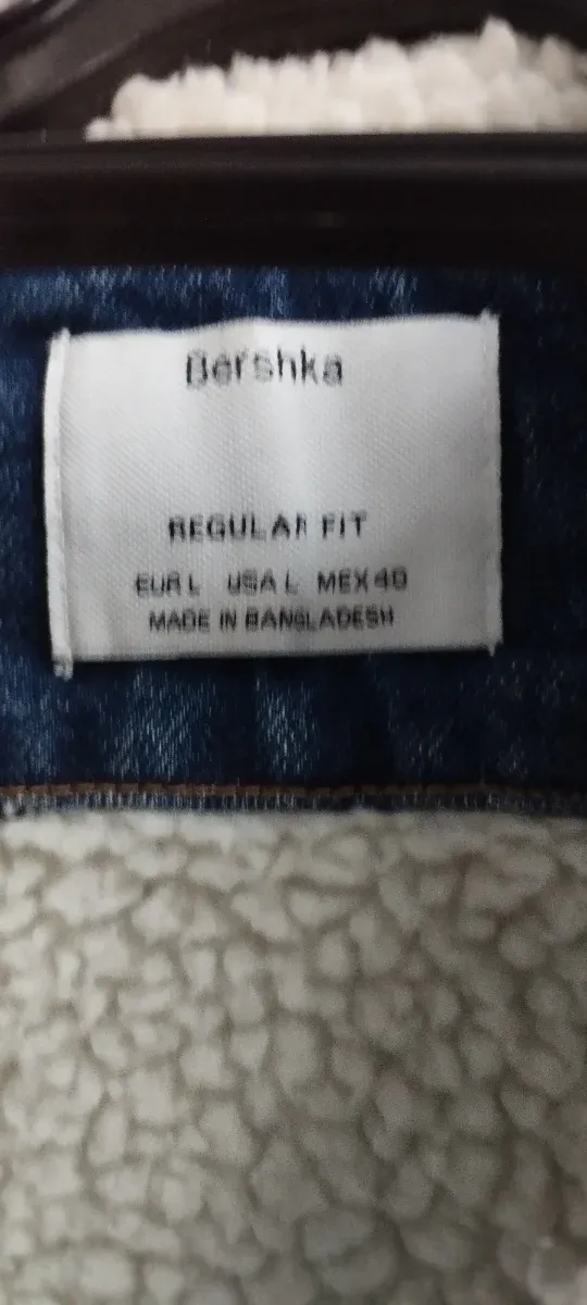 Cazadora vaquera Bershka borreguito Talla L
