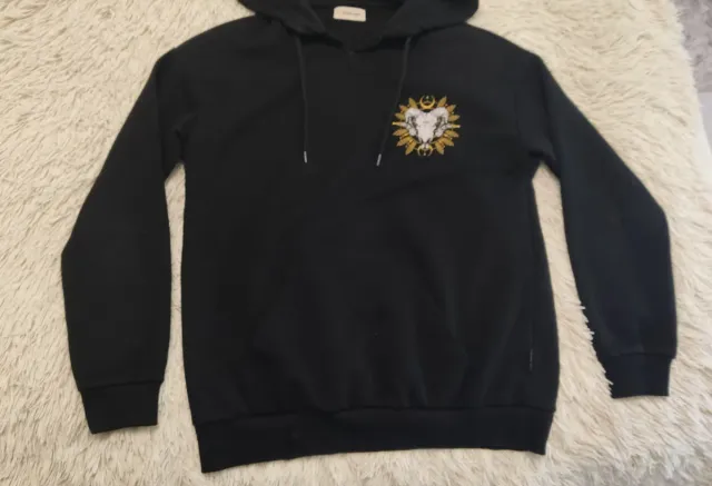 Sudadera con capucha estampada negra