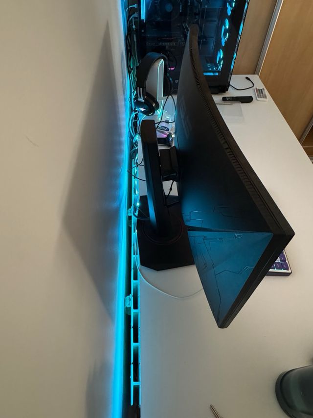 Monitor Asus Tuf Gaming Curvo