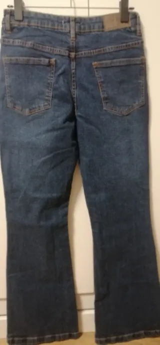 Pantalón vaquero flare azul