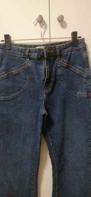 Pantalón vaquero flare azul