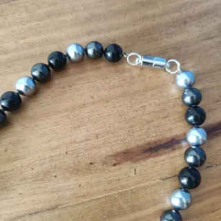 Collar Perlas de Mallorca Negro, gris y Plata.