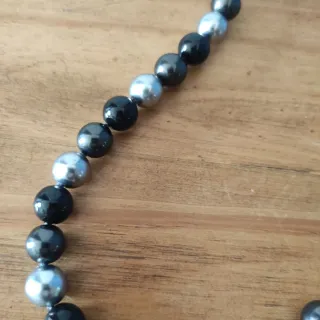 Collar Perlas de Mallorca Negro, gris y Plata.