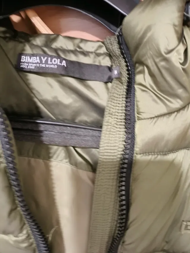 Abrigo Bimba y Lola Verde Talla M Puesto 2 veces