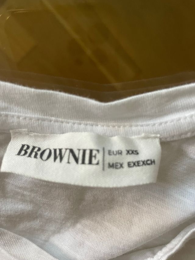 Camiseta Brownie volantes