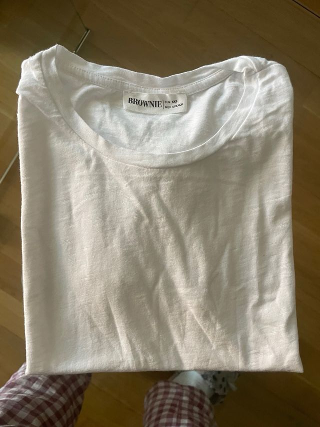 Camiseta Brownie volantes