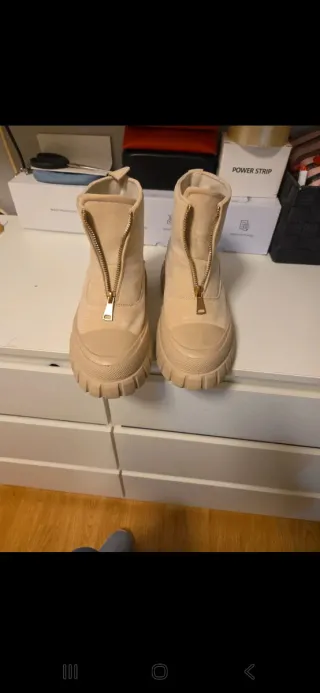 Botines Guess Beige Cremallera