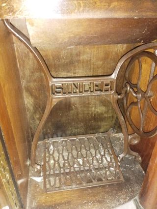 Máquina de coser Singer antigua