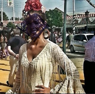 Traje Flamenca Beige Encaje Talla entre 34-36