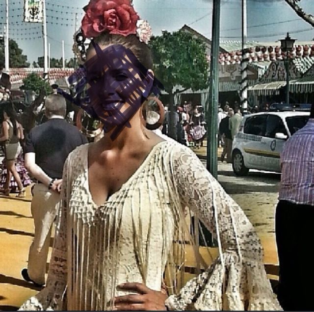 Traje Flamenca Beige Encaje Talla entre 34-36