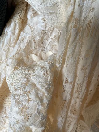 Traje Flamenca Beige Encaje Talla entre 34-36