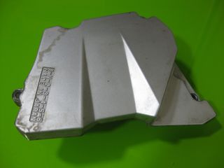 Tapa cubre piñón FZ6 Fazer Made in Japan