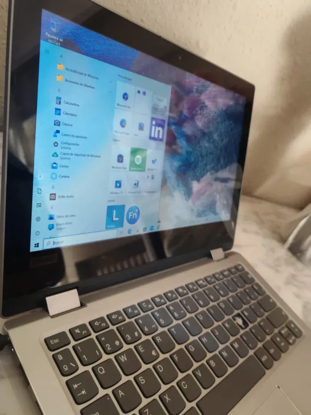 Lenovo Yoga 130 Plata