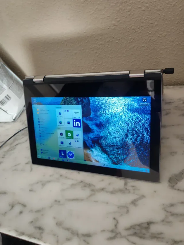 Lenovo Yoga 130 Plata