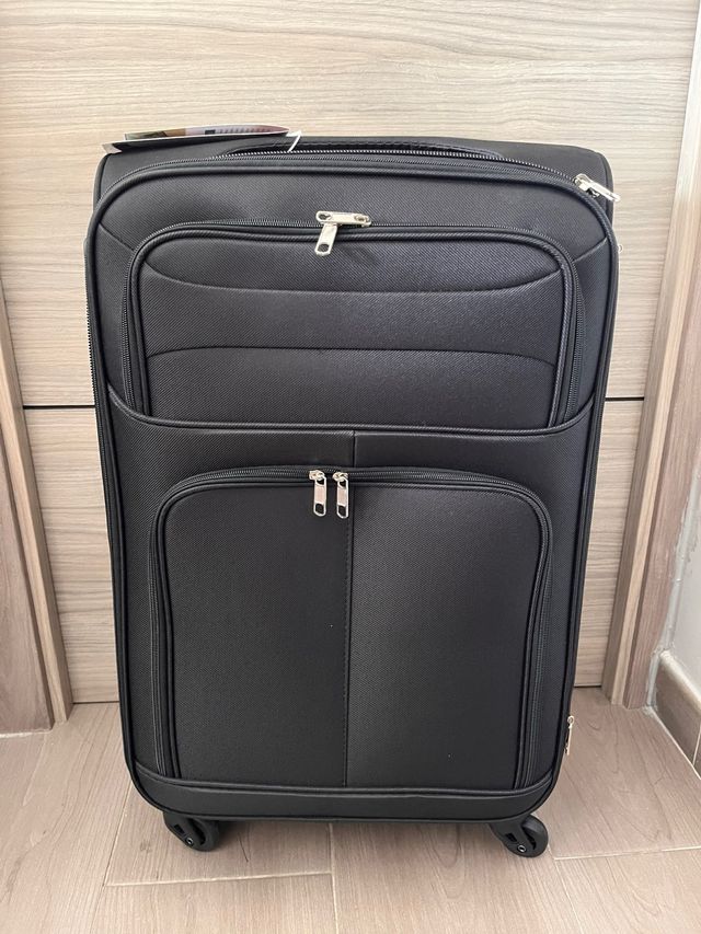 Maleta 20kg Negra Semirrígida Nueva