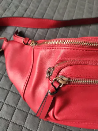 Riñonera Mujer Stradivarius Roja