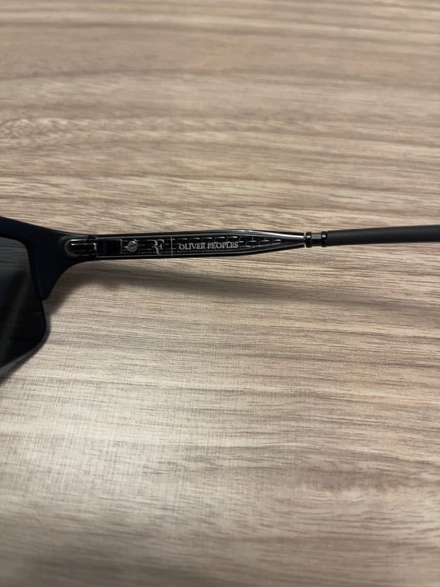 Gafas Oliver Peoples R7
