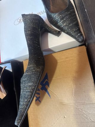 Zapatos Roberto Verino Negros y Dorados