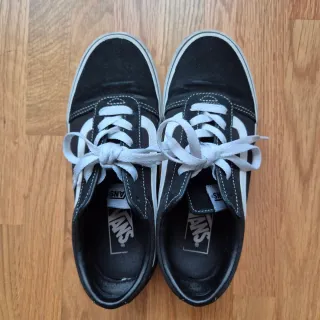Vans T38 Zapatillas Negras y Blancas
