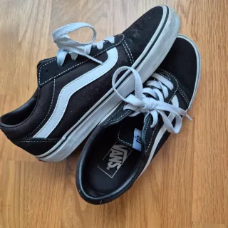 Vans T38 Zapatillas Negras y Blancas