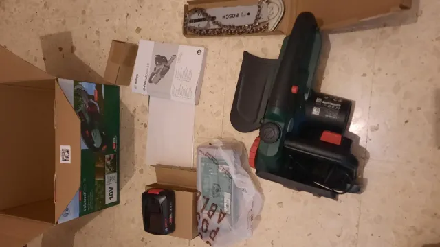 Sierra de cadena Bosch UniversalChain 18V