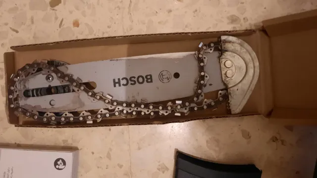 Sierra de cadena Bosch UniversalChain 18V