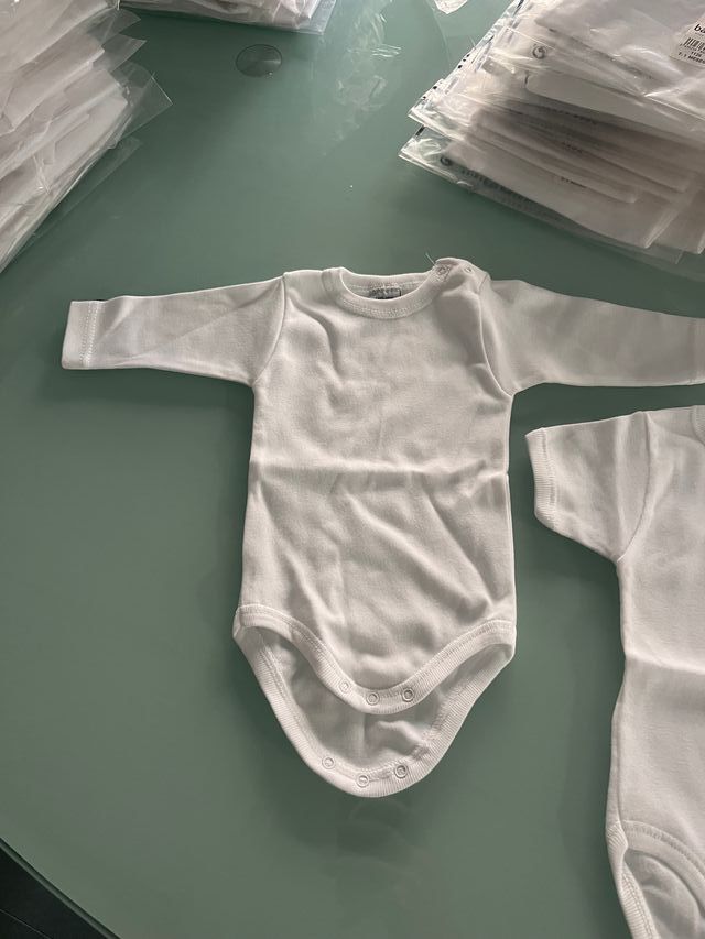 Lote 92 bodies bebé blancos Babidu nuevos