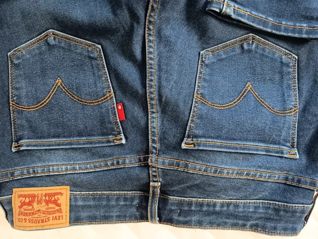 Vaqueros Levi's 711 Skinny Azul T.28