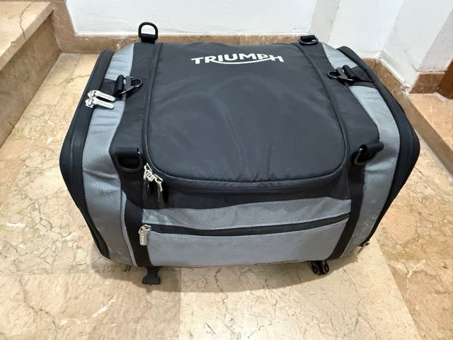 Bolsa Trasera Triumph Adventure 50L