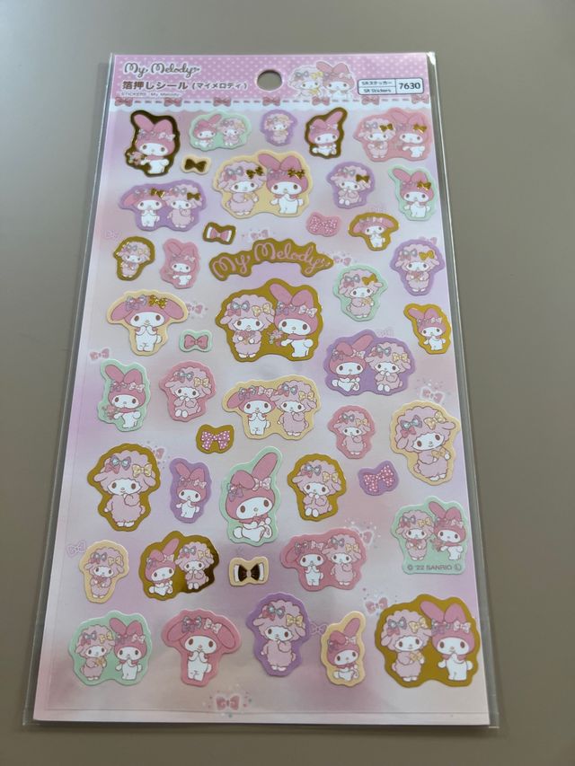 Pegatinas My Melody Doradas
