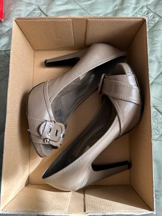 Zapatos Zara Talla 40 Beige/Gris